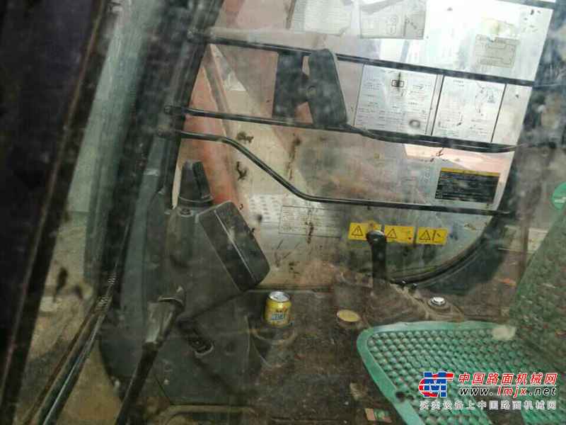 江西出售转让二手6880小时2010年日立轮挖EX125W挖掘机