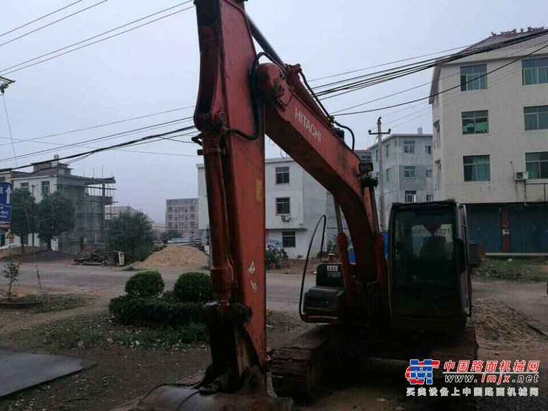 江西出售转让二手6880小时2010年日立轮挖EX125W挖掘机
