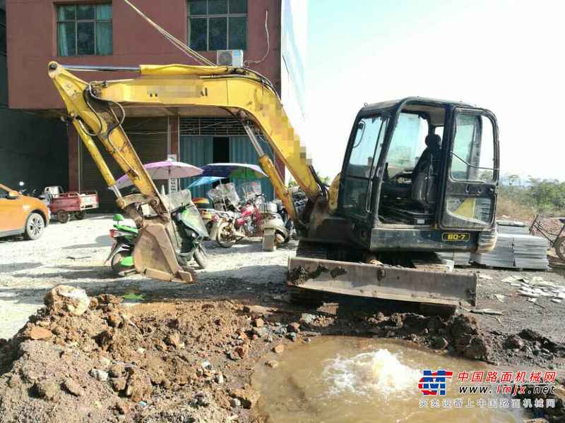 江西出售转让二手5000小时2012年现代R60挖掘机