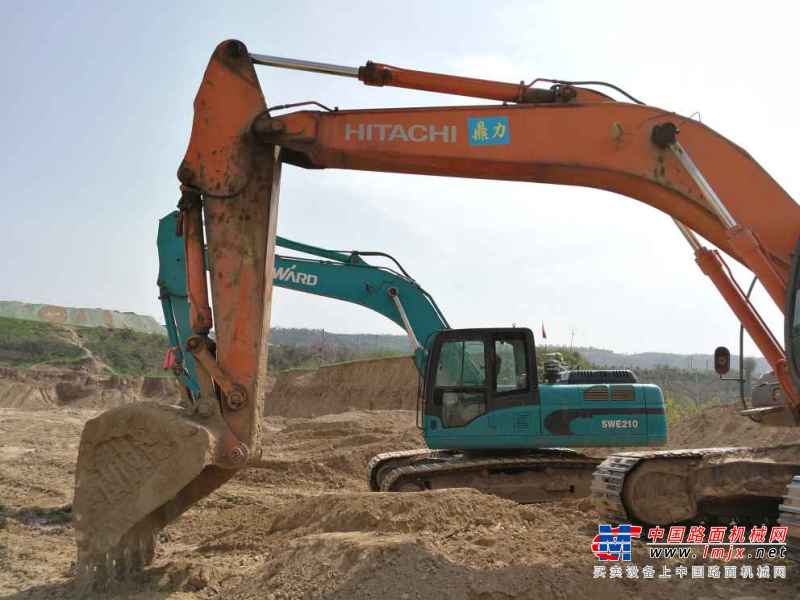 陕西出售转让二手8000小时2008年日立ZX250LC挖掘机