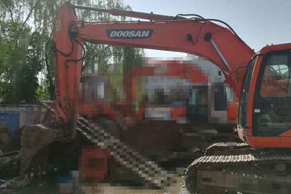 陕西出售转让二手4708小时2010年斗山DH225LC挖掘机