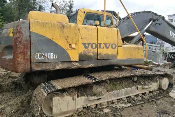 湖北出售转让二手10000小时2008年沃尔沃EC210B挖掘机