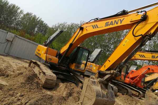 河南出售转让二手6000小时2011年三一重工SY215C挖掘机
