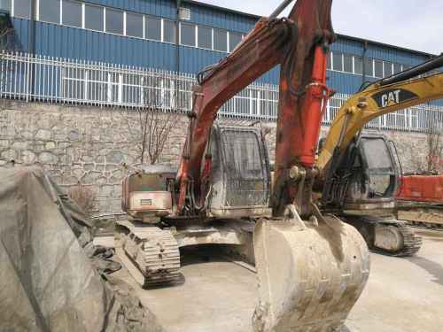 吉林出售转让二手8000小时2011年恒特重工HT120B挖掘机