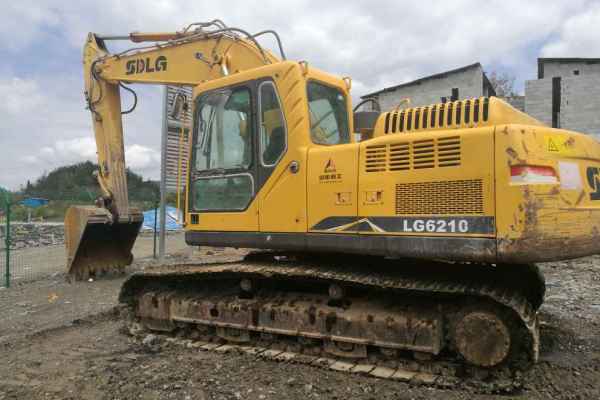 湖北出售转让二手5000小时2012年临工LG6210挖掘机