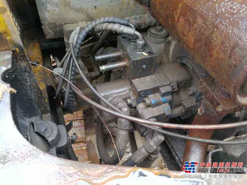 河南出售转让二手9000小时2009年龙工LG6060挖掘机