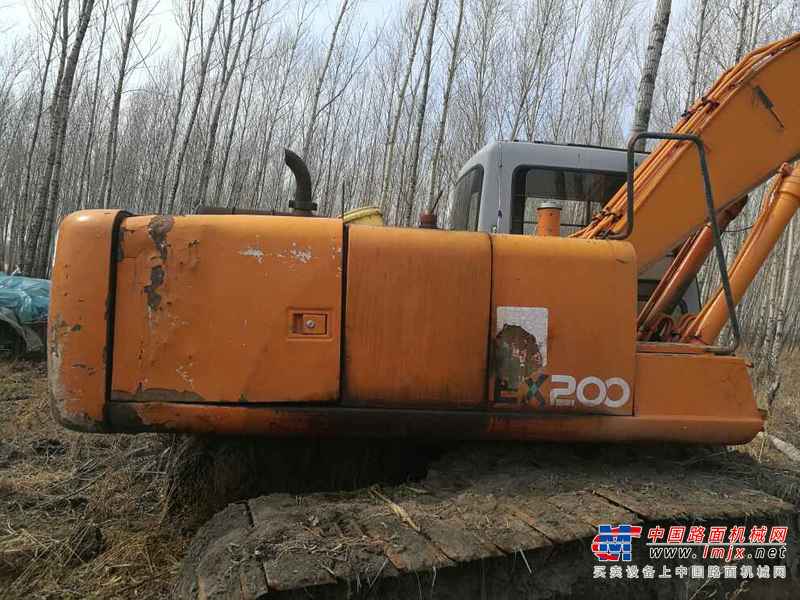 黑龙江出售转让二手20000小时2003年日立EX200挖掘机
