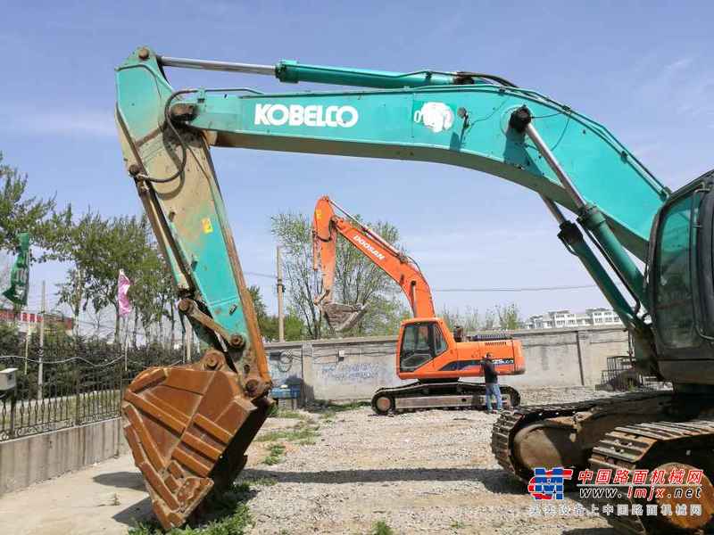 山东出售转让二手8532小时2011年神钢SK350LC挖掘机