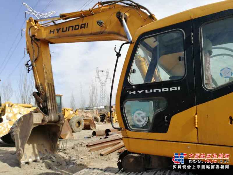 内蒙古出售转让二手10000小时2004年现代R260LC挖掘机