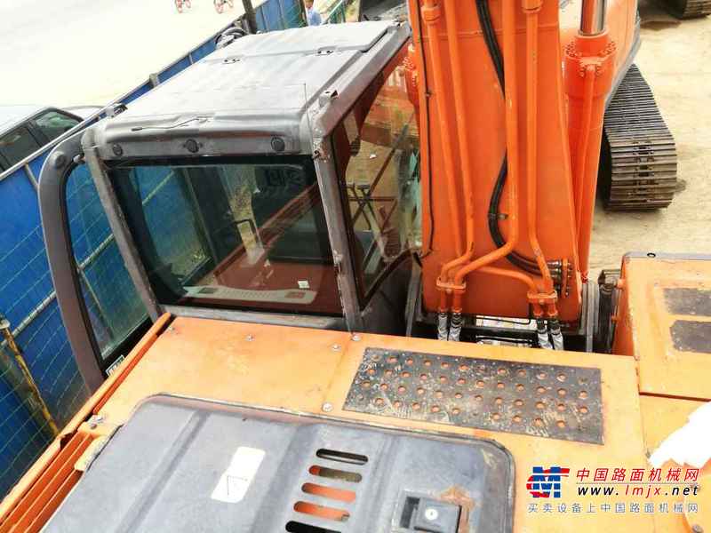 江西出售转让二手6000小时2010年日立EX200挖掘机