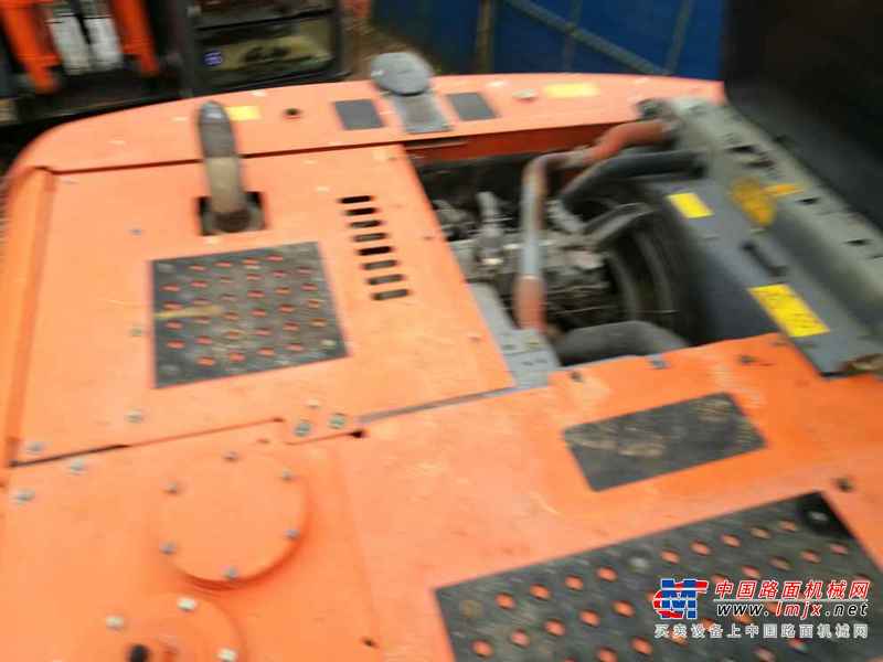 江西出售转让二手6000小时2010年日立EX200挖掘机