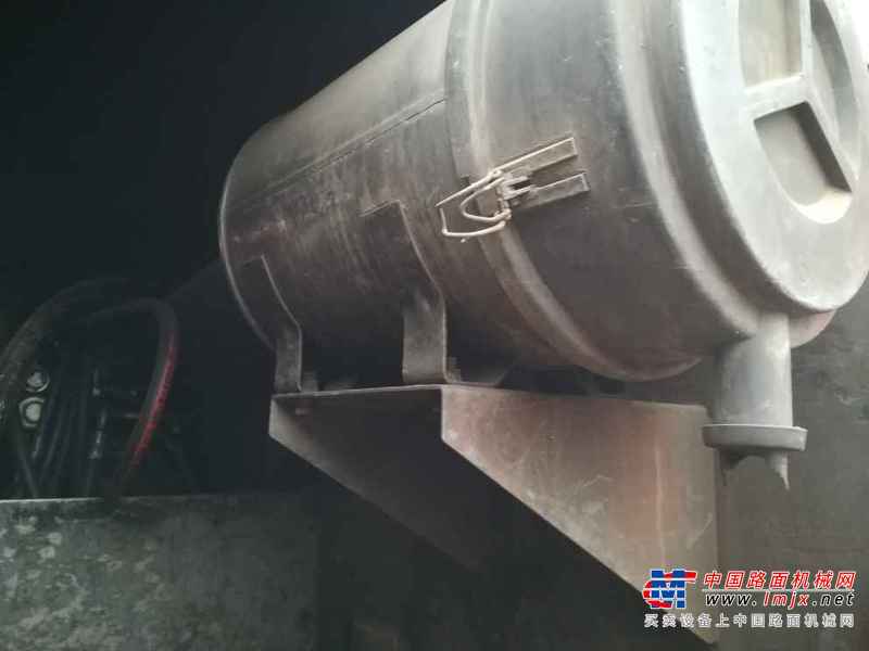 黑龙江出售转让二手20000小时2003年日立EX200挖掘机