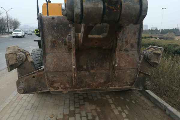 内蒙古出售转让二手7000小时2009年现代轮挖R210W挖掘机