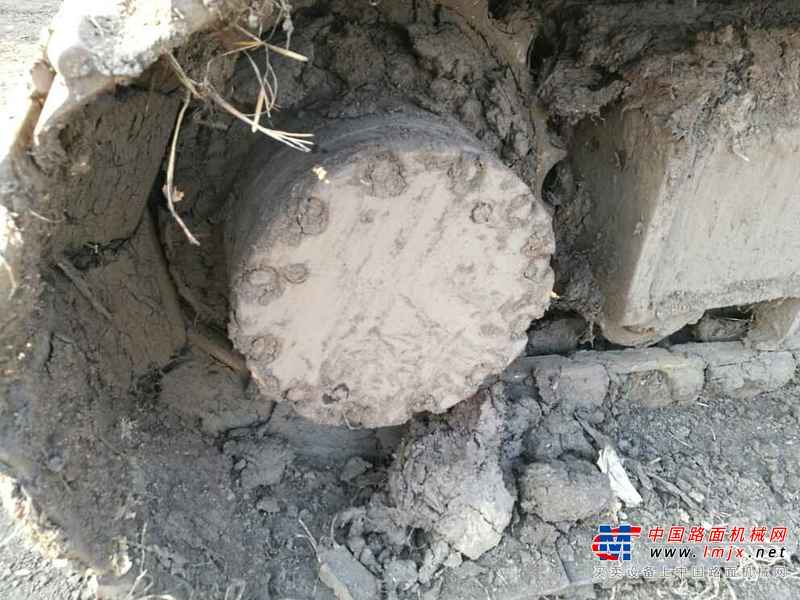 黑龙江出售转让二手15000小时2004年日立EX200挖掘机