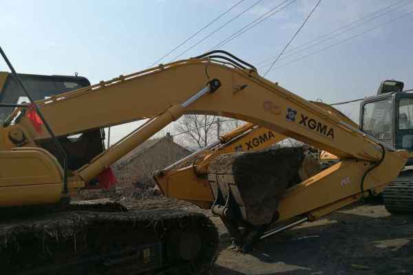 黑龙江出售转让二手300小时2012年厦工XG833挖掘机