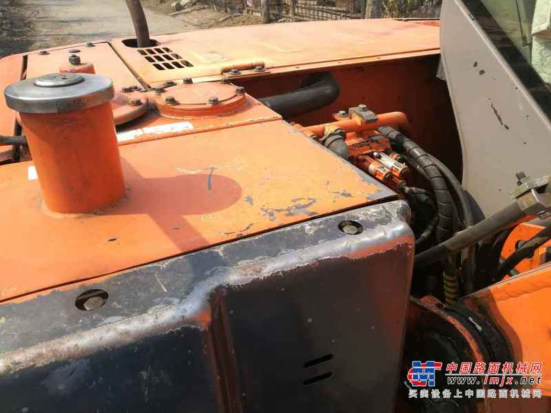 黑龙江出售转让二手7500小时2009年日立ZX70挖掘机