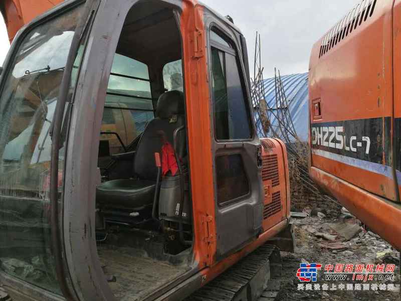 黑龙江出售转让二手8000小时2009年日立ZX60挖掘机