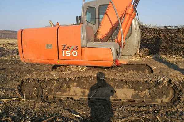 黑龙江出售转让二手12000小时2007年日立ZX120挖掘机