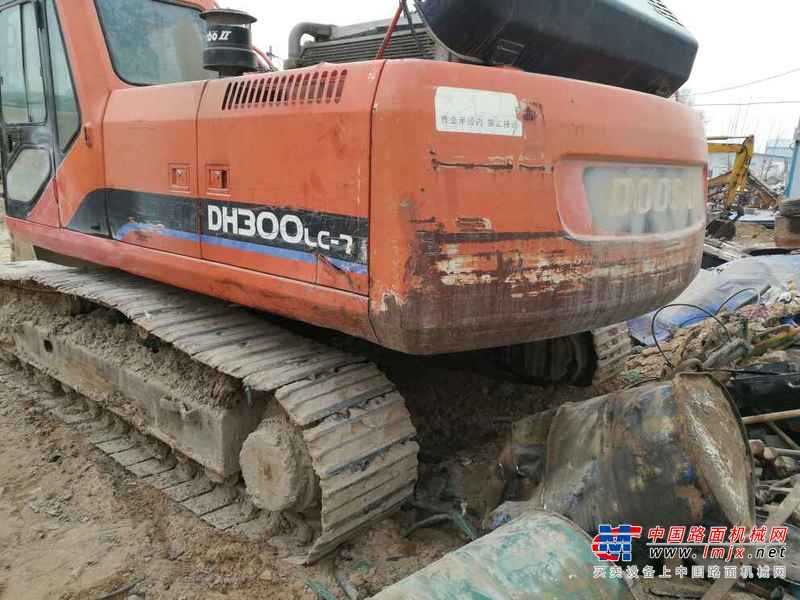 河南出售转让二手8000小时2010年斗山DH300LC挖掘机