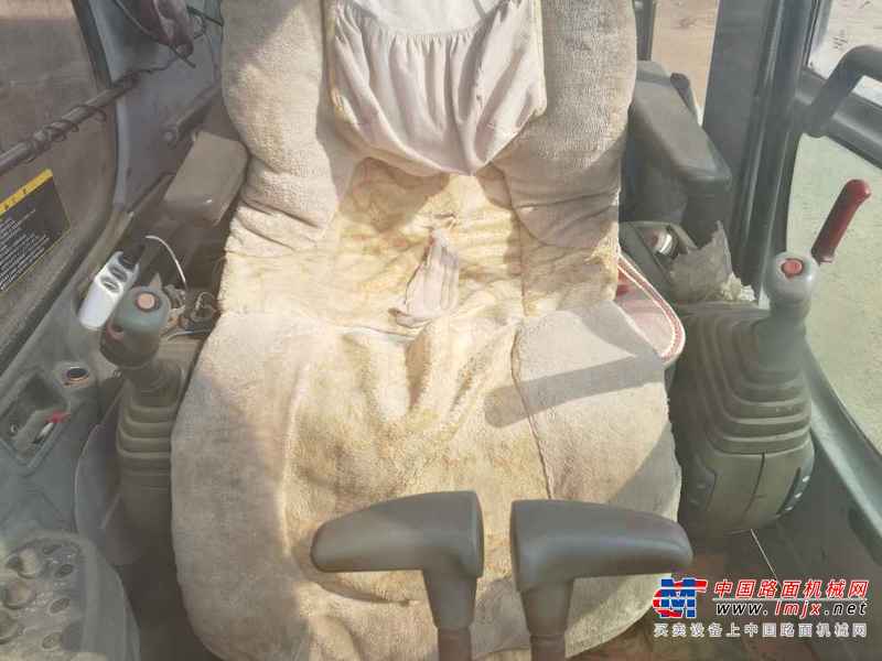 黑龙江出售转让二手15000小时2003年日立EX200挖掘机