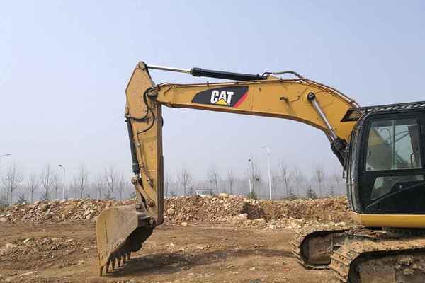 山东出售转让二手5000小时2011年卡特彼勒320D2挖掘机