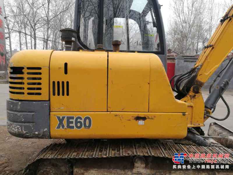 山东出售转让二手8000小时2012年徐工XE60挖掘机