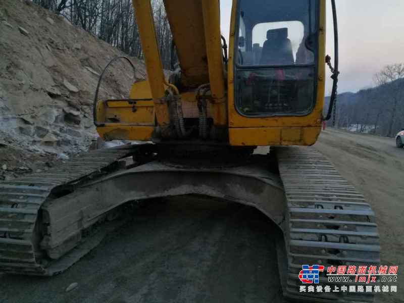 黑龙江出售转让二手15000小时2004年现代R300LC挖掘机