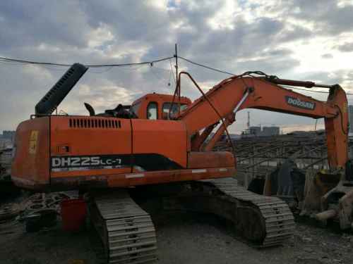 黑龙江出售转让二手9500小时2009年斗山DH225LC挖掘机
