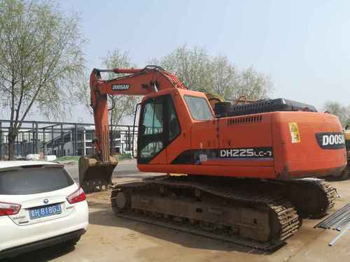 山东出售转让二手8600小时2010年斗山DH225LC挖掘机