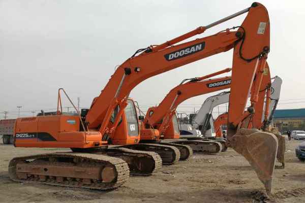 陕西出售转让二手6000小时2009年斗山DH225LC挖掘机
