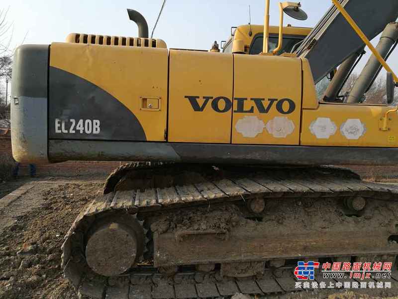吉林出售转让二手8600小时2011年沃尔沃EC240B挖掘机