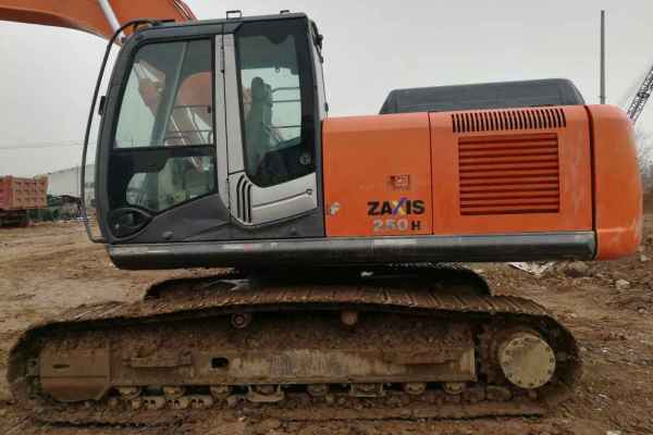 陕西出售转让二手5000小时2010年日立ZX240LC挖掘机