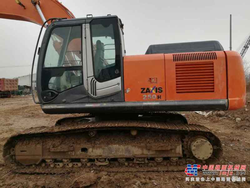 陕西出售转让二手5000小时2010年日立ZX240LC挖掘机