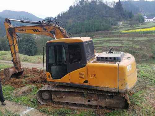 四川出售转让二手10183小时2010年三一重工SY135C挖掘机