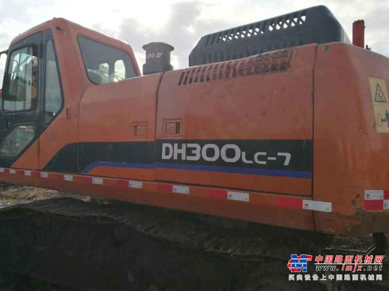 黑龙江出售转让二手13000小时2006年斗山DH300LC挖掘机