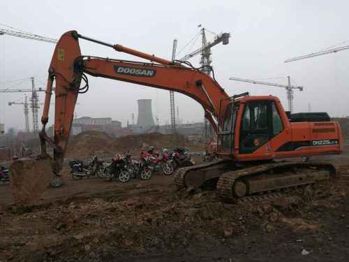 山东出售转让二手8510小时2011年斗山DH225挖掘机
