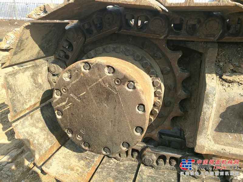黑龙江出售转让二手13000小时2007年日立ZX240挖掘机