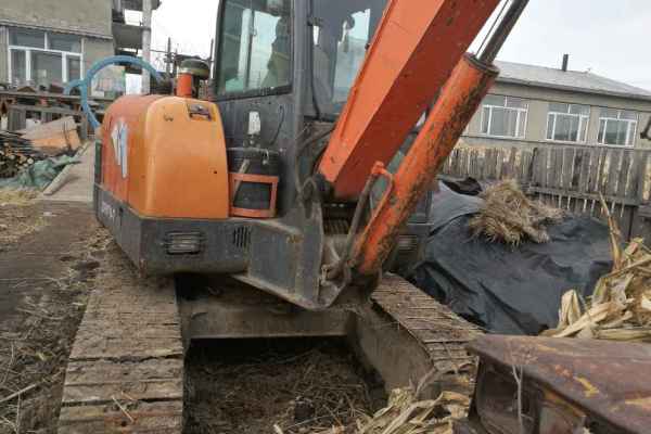 黑龙江出售转让二手10000小时2009年斗山DH60挖掘机