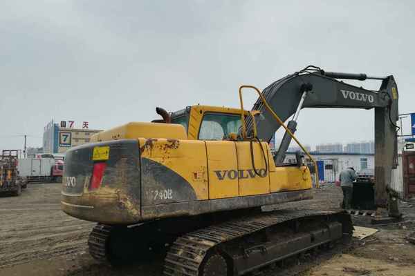 山东出售转让二手9000小时2011年沃尔沃EC210B挖掘机