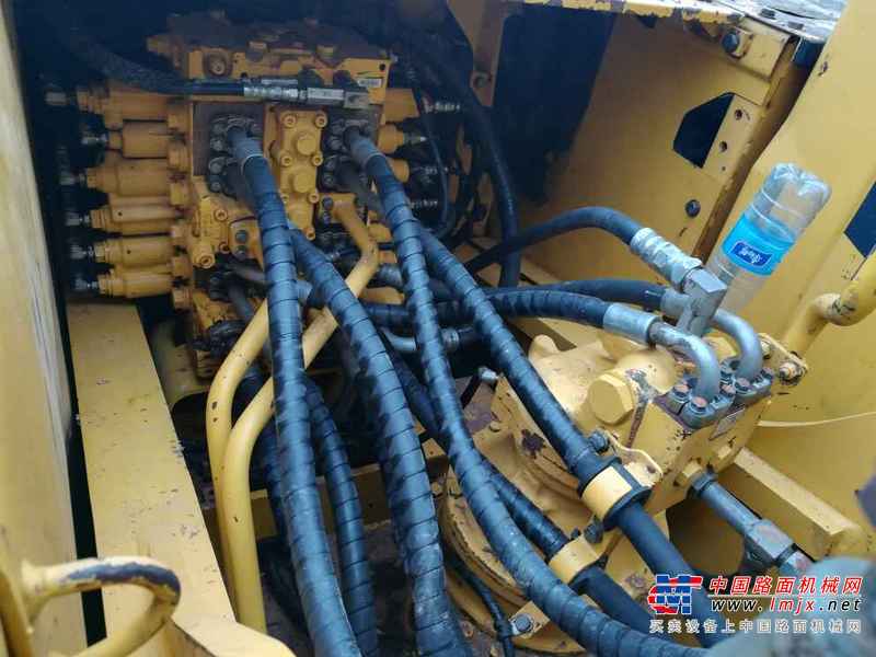 陕西出售转让二手6200小时2010年小松PC240LC挖掘机