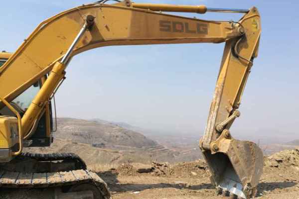 山东出售转让二手7256小时2013年临工LG6210挖掘机