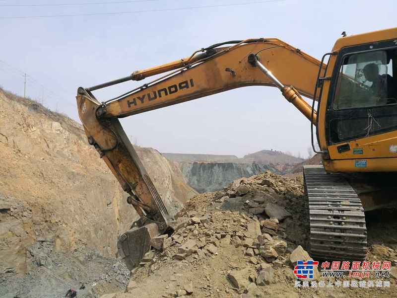 山东出售转让二手5020小时2008年现代R225挖掘机