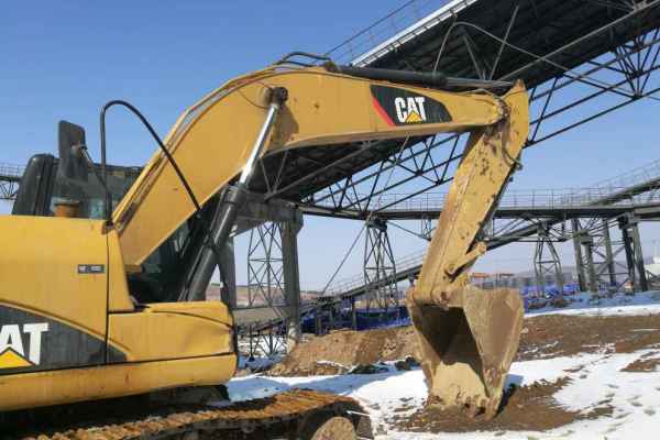 黑龙江出售转让二手4000小时2011年卡特彼勒320D挖掘机