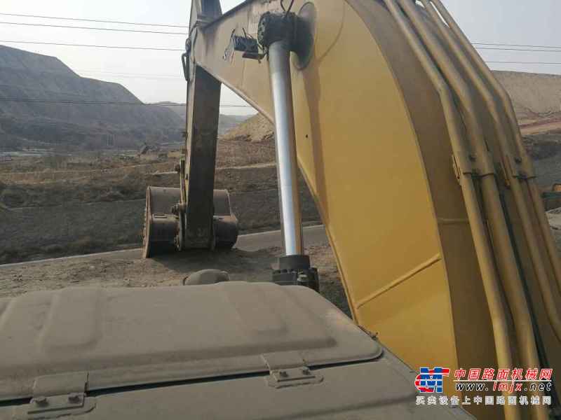 内蒙古出售转让二手6500小时2010年卡特彼勒325D挖掘机