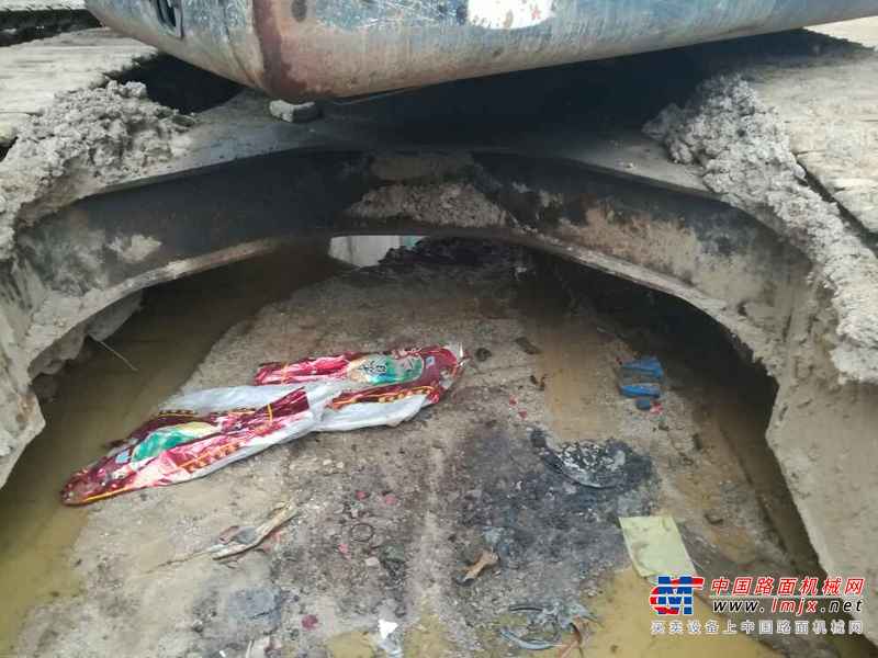 河南出售转让二手7800小时2011年现代R225LC挖掘机