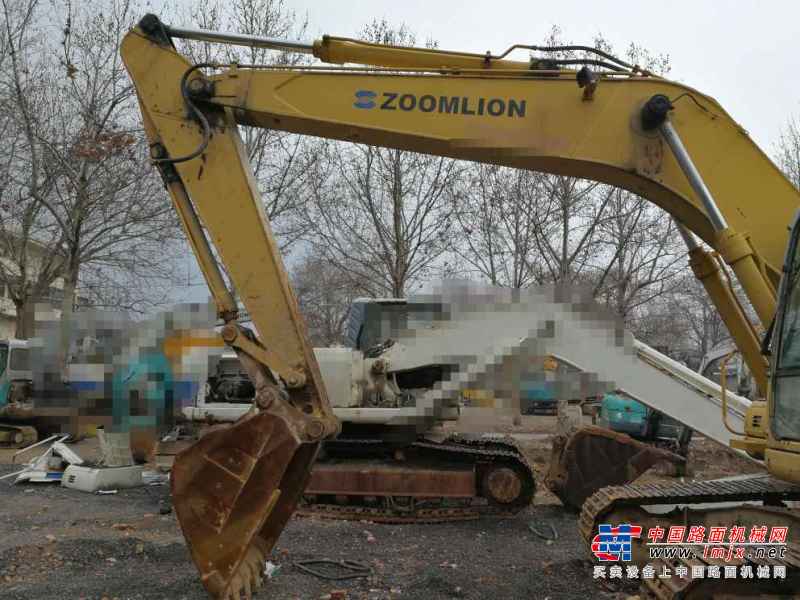陕西出售转让二手5000小时2010年中联重科ZE205E挖掘机