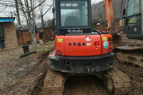 陕西出售转让二手2000小时2015年久保田KX155挖掘机