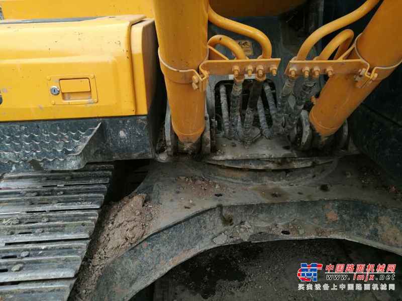 黑龙江出售转让二手8000小时2011年现代R110挖掘机