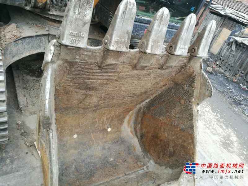 黑龙江出售转让二手8000小时2011年现代R110挖掘机