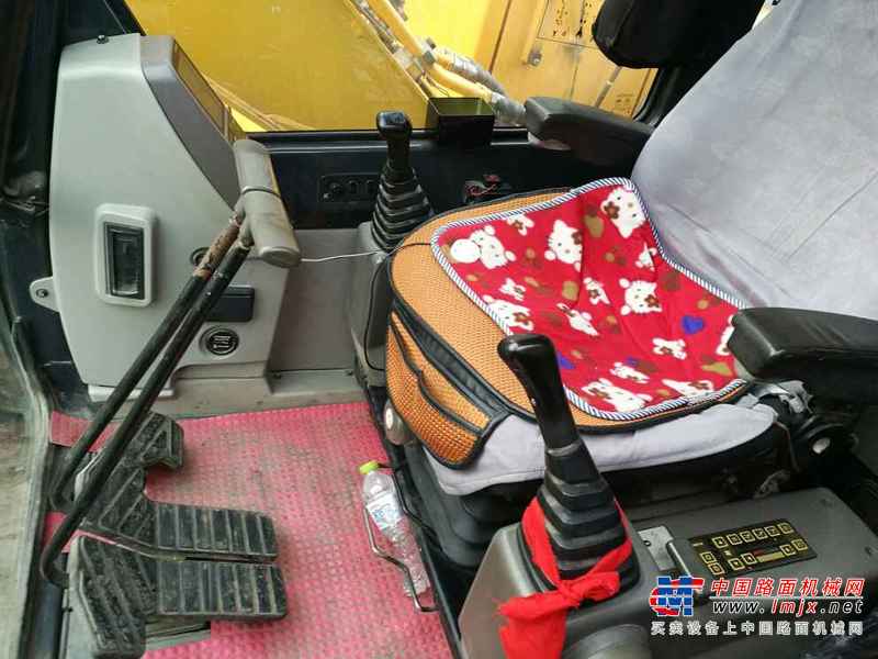 黑龙江出售转让二手8000小时2011年现代R110挖掘机